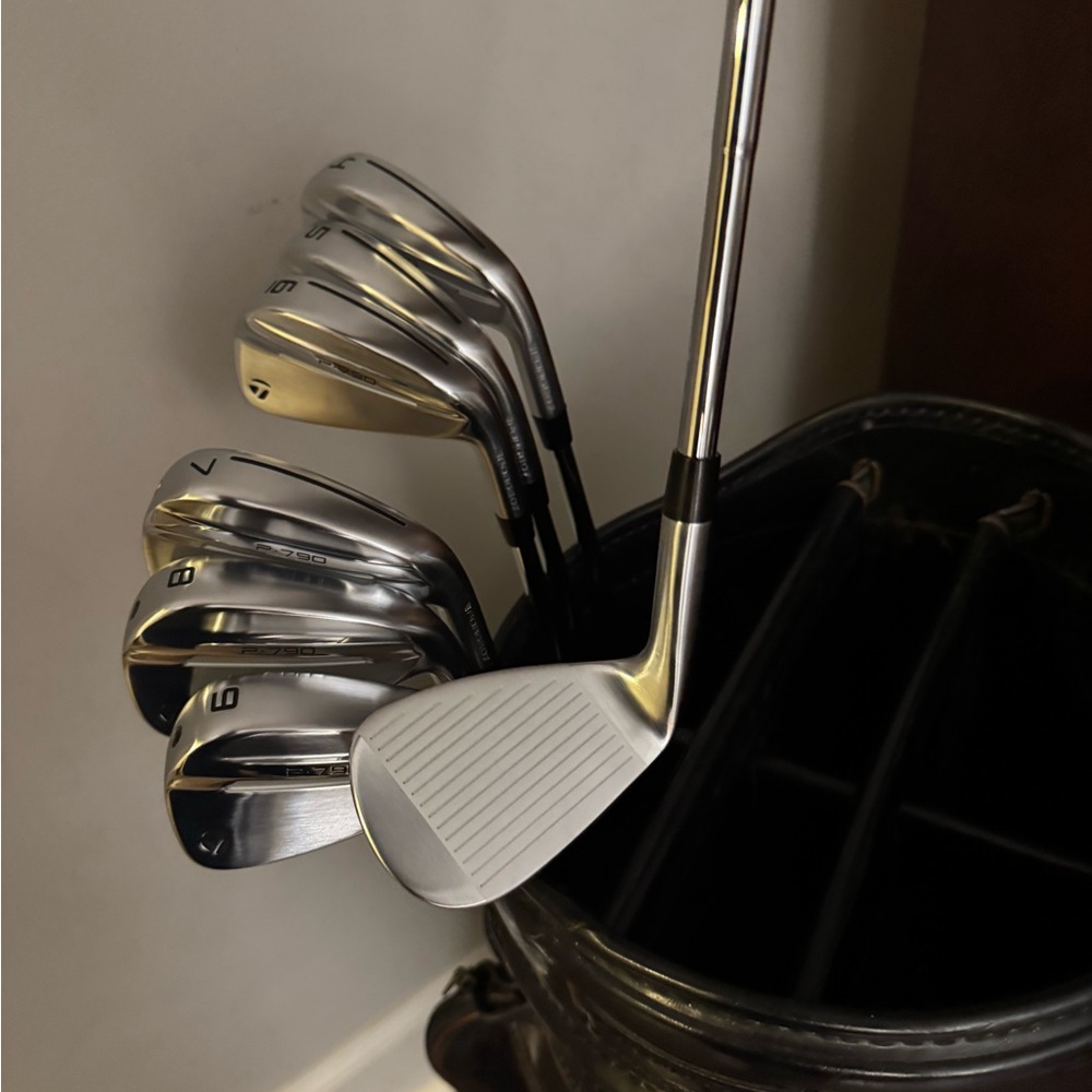 🔥Taylormade P790s🔥 Never been used!